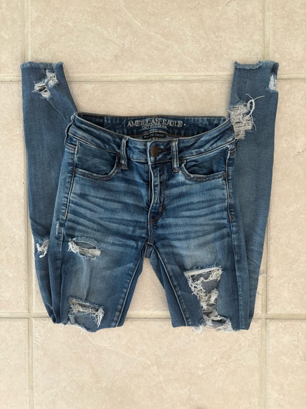 American Eagle Outfitters Women's Ripped Denim Blue Jeans - Size 2